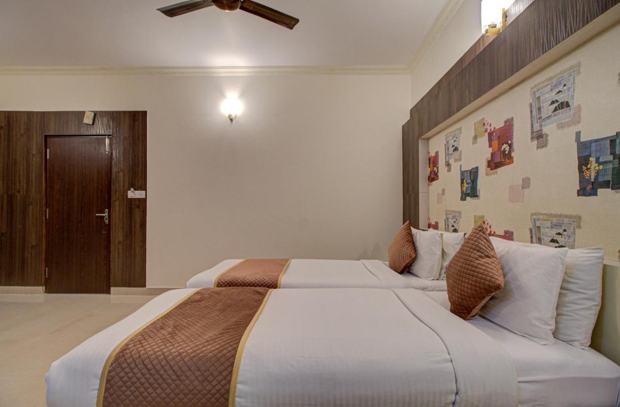 Hotel Royal Classio, Bangalore Extérieur photo